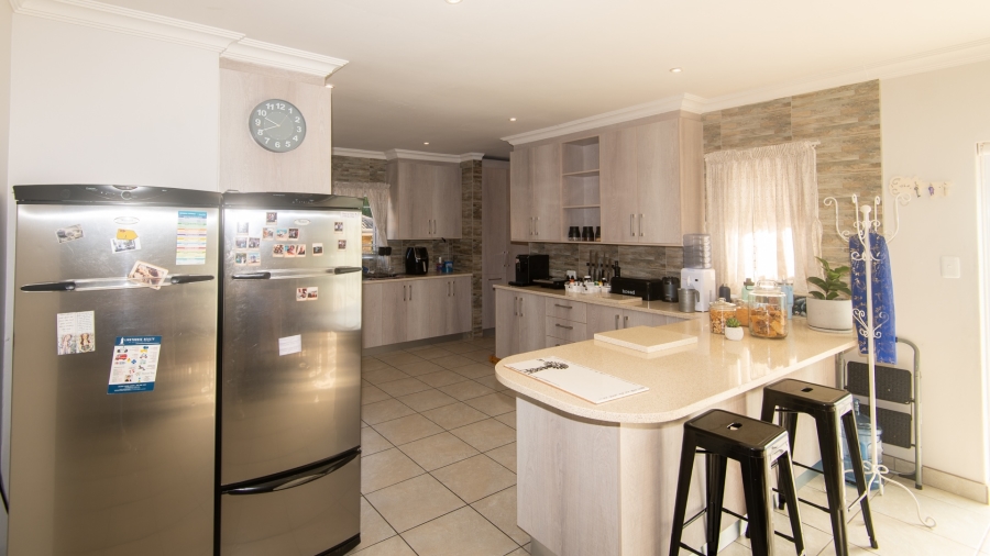 4 Bedroom Property for Sale in Dolphin Creek Golf Estate Western Cape